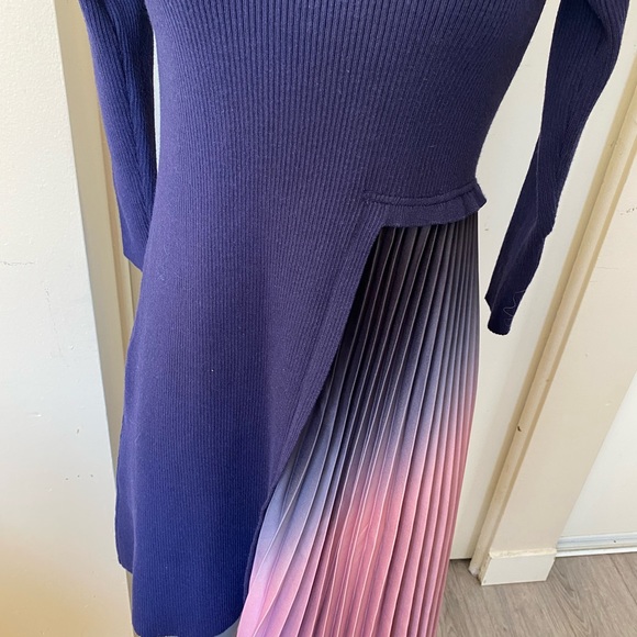 GRADIENT PLEATED SPLICING KNIT DRESS IN BLUE… - Picture 4 of 8